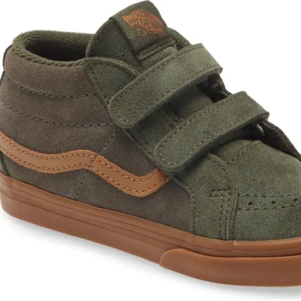Olive suede Vans with gum sole